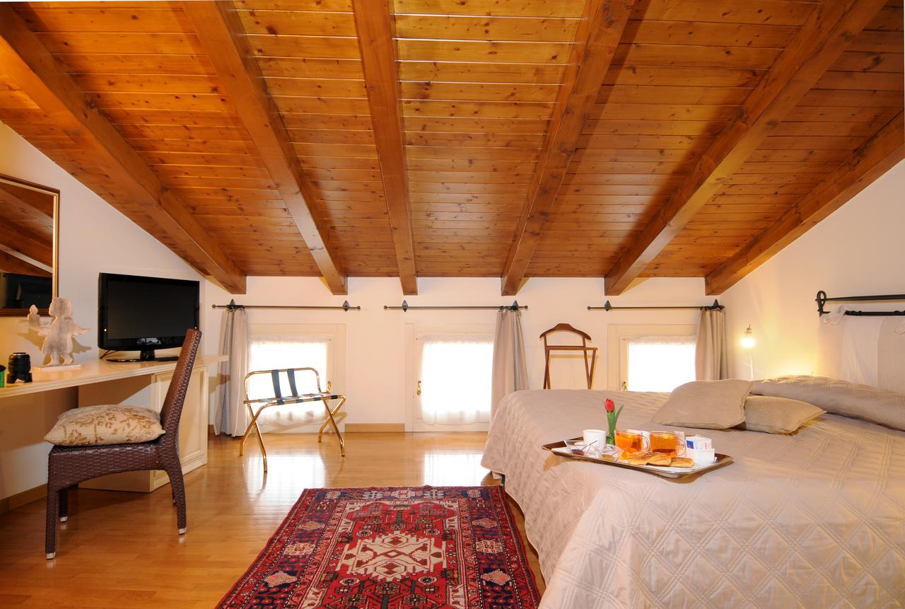 La Dogana Bed and breakfast